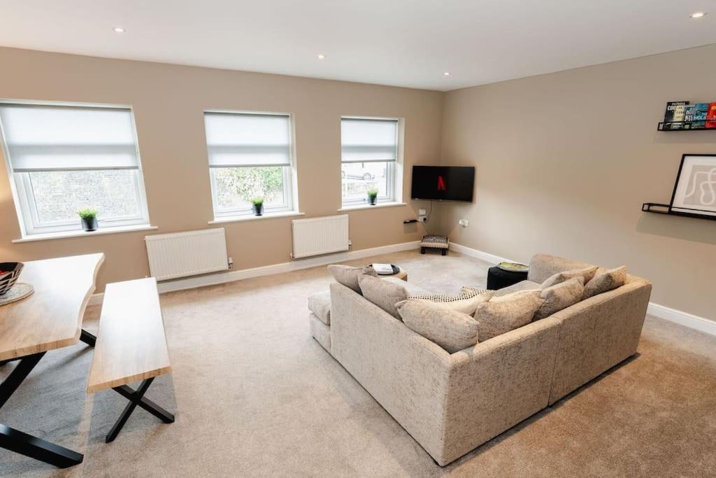Boutique Apartment - Mazerystays Exley Εξωτερικό φωτογραφία