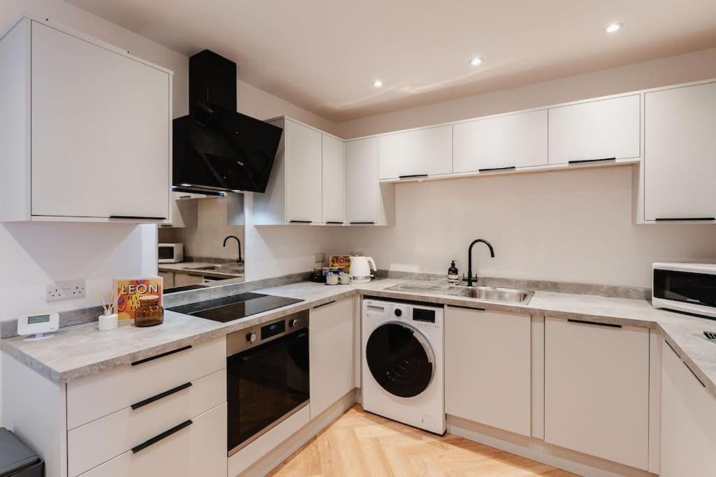 Boutique Apartment - Mazerystays Exley Εξωτερικό φωτογραφία
